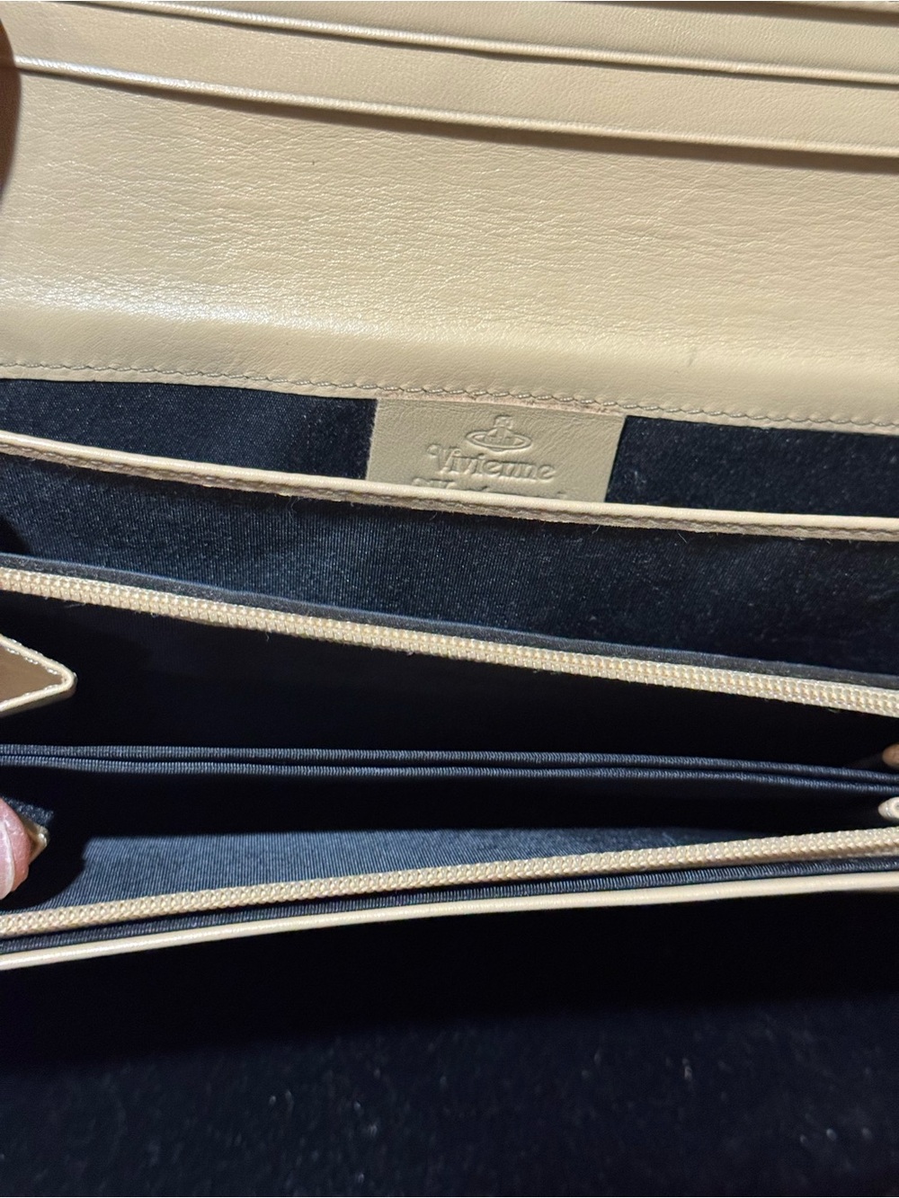 Vivienne Westwood Taupe Patent Leather Wallet/Clutch with Cream Trim - Picture 8 of 8